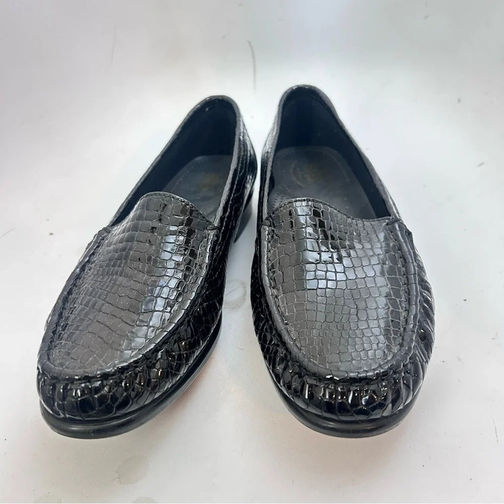 SAS simplify moccasin